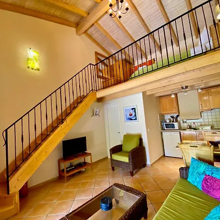 La Riviera Seaside & 4*
