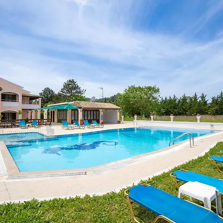 Nikos Pool - Upper Floor Aparthotel