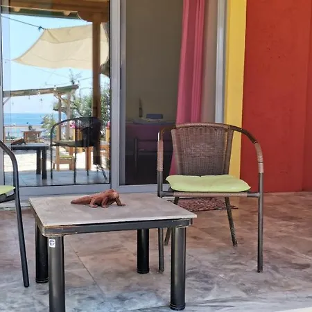 Rolling Stone Apartment Pelekas