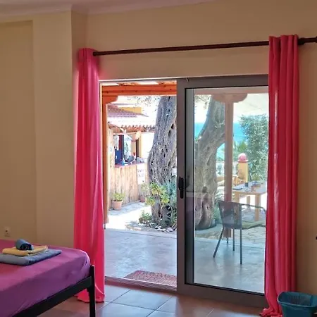 Apartment Rolling Stone Pelekas