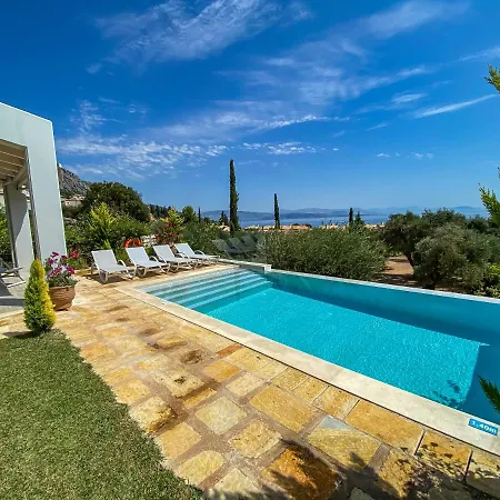 La Riviera Seaside & Aparthotel 4*