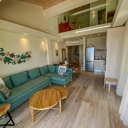 La Riviera Seaside & 4*