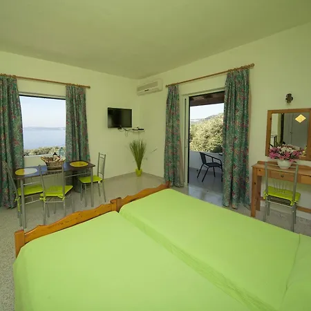 Crystal Blue Hotel, 3* Barbati