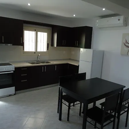 Crystal Blue Hotel, Aparthotel 3*