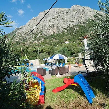 Aparthotel Crystal Blue Hotel,