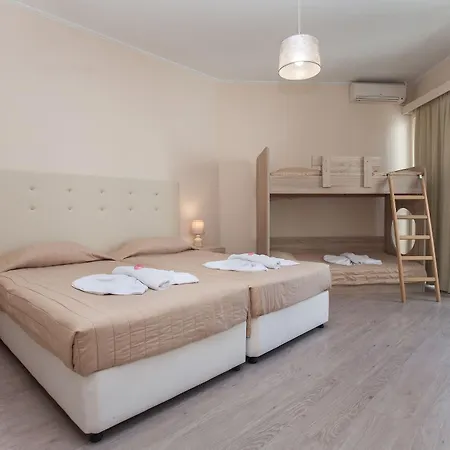 Alexandros Hotel