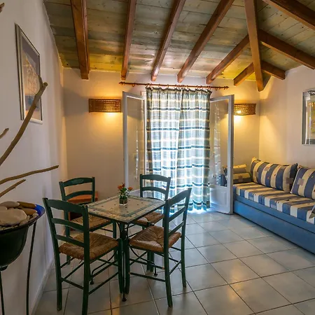 Yannis Aparthotel Kato Korakiana