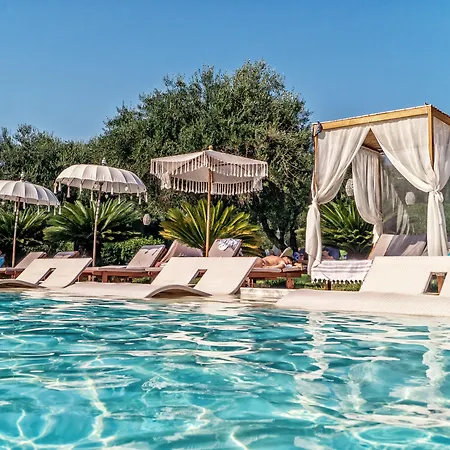 Nefeli Hotel 3*