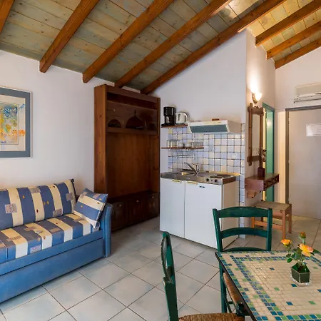 Yannis Aparthotel Kato Korakiana