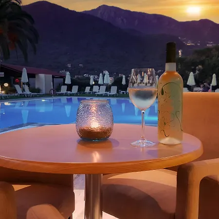 Yannis Corfu Hotel Ýpsos