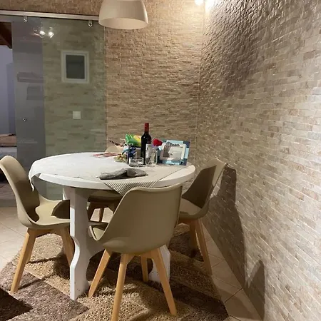 Holiday home μονοκατοικία στη μηλιά κυνοπιαστων κέρκυρας *