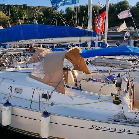 Old Harbor Corfu Yachts Apartment