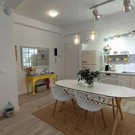 Aay- Corfu Town & Sea 2bedroom Renovated + Lift / Comfy&design+wifi Apartment *