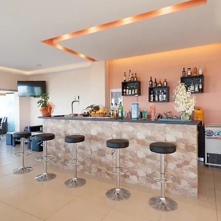 Crystal Blue Hotel, Aparthotel 3*