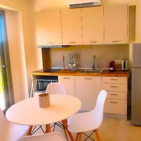 Villa Epta Karpi Complex Of 7 Luxury Skriperon