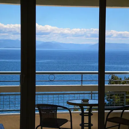 Alexandros Hotel 4*