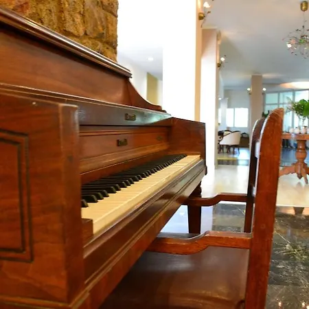 Alexandros Hotel