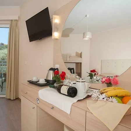 Alexandros 4* Perama (Corfu)