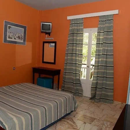 Yannis Aparthotel 3*