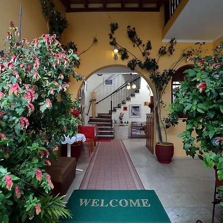 Aparthotel Eleni *