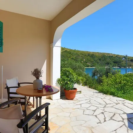 Spiros Saint Stephanos Apartment Agios Stefanos Kassiopi