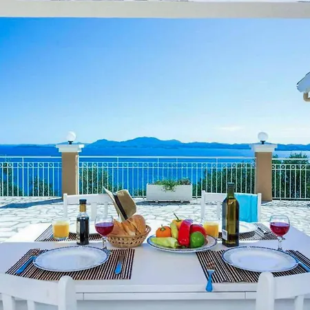 Angela Nissaki * Nisaki (Corfu)