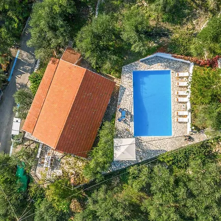 Yiannakis Villa