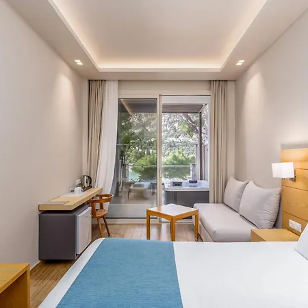 Akrotiri Beach - Adult Friendly 5*