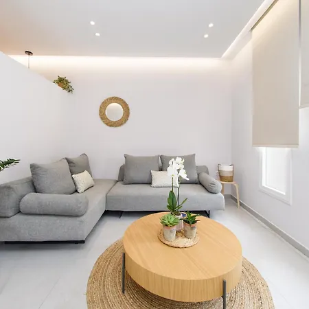 Korina Apartment *