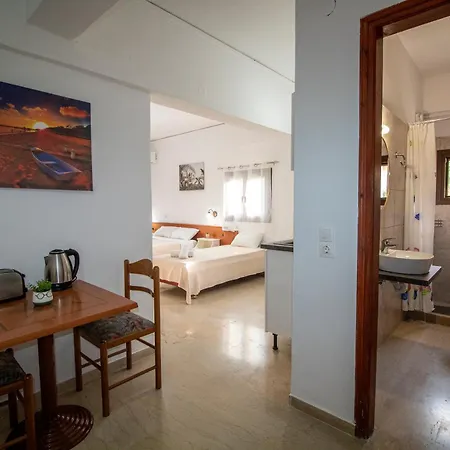 Harry's Bar & 1 Aparthotel 2*