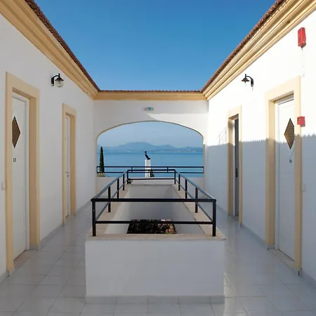 Aparthotel Crystal Blue Hotel,