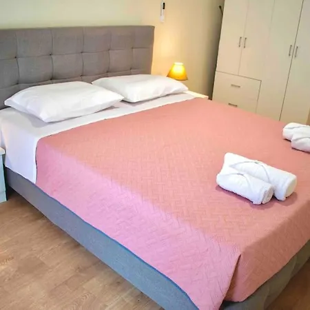 Apartment Metaxa *