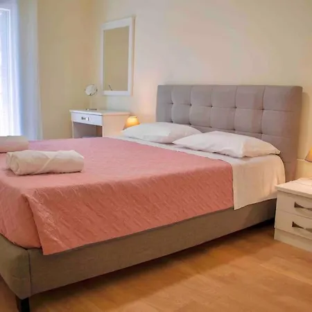 Metaxa Apartment