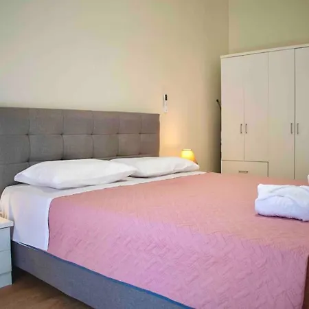 Metaxa Apartment *