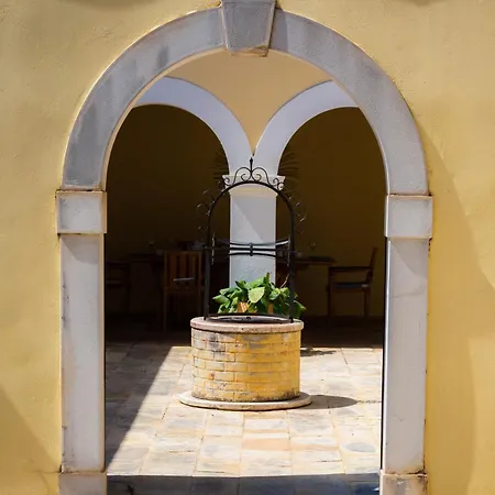 Maro Agios Stefanos (Thinali)