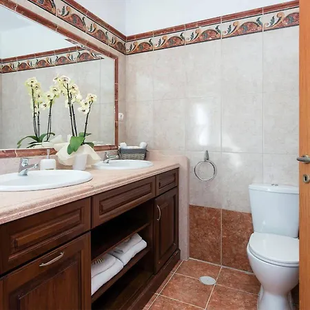 Noulia Villa *