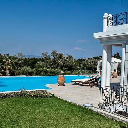 Noulia Villa *