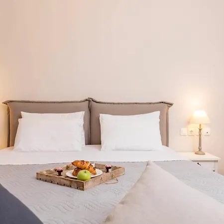 Alvia Aparthotel