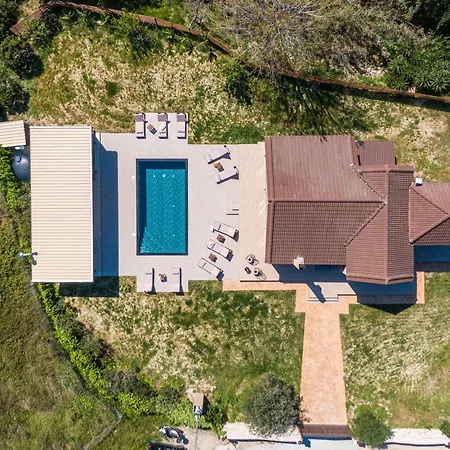 Luxury Private Queen Villa *