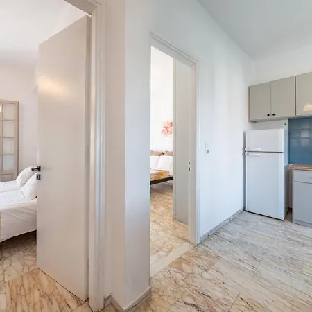 2 Apartment *