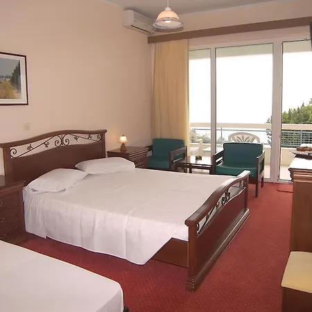 Hotel Alexandros 4*