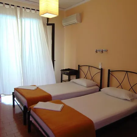 Annaliza Aparthotel 3*