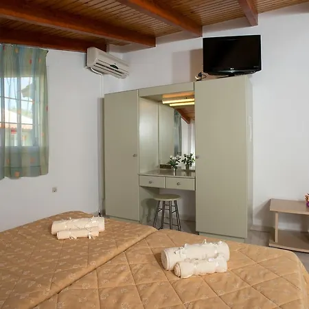 Aparthotel Philippos