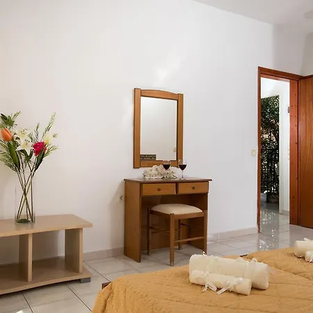 Aparthotel Philippos 2*