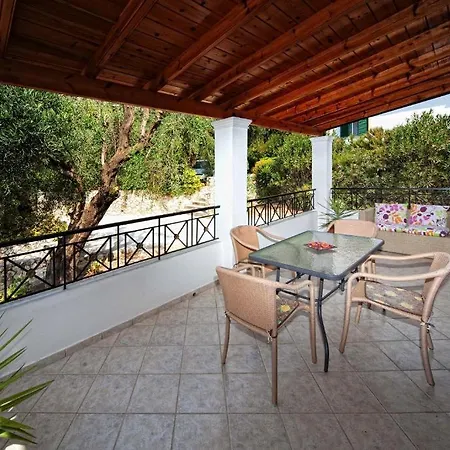 Aparthotel Crystal Blue Hotel, Barbati