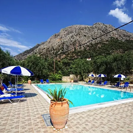 Crystal Blue Hotel, 3*
