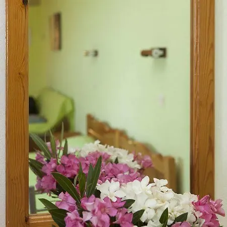 Aparthotel Crystal Blue Hotel,