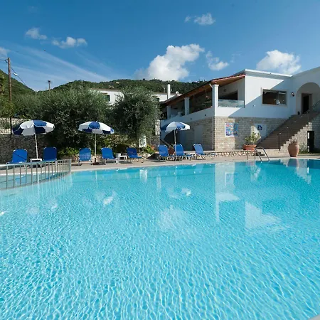 Aparthotel Crystal Blue Hotel,
