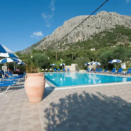 Aparthotel Crystal Blue Hotel,
