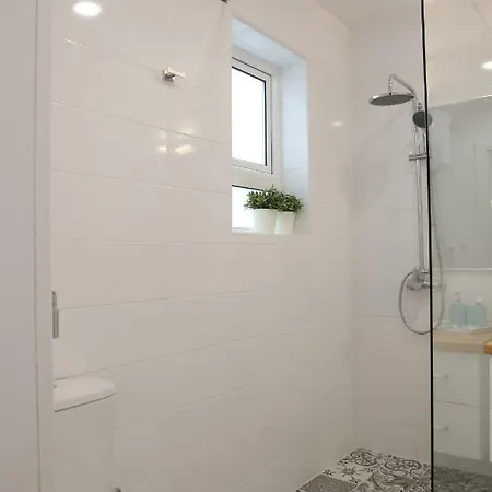Apartment Aay- Corfu Town & Sea 2bedroom Renovated + Lift / Comfy&design+wifi *